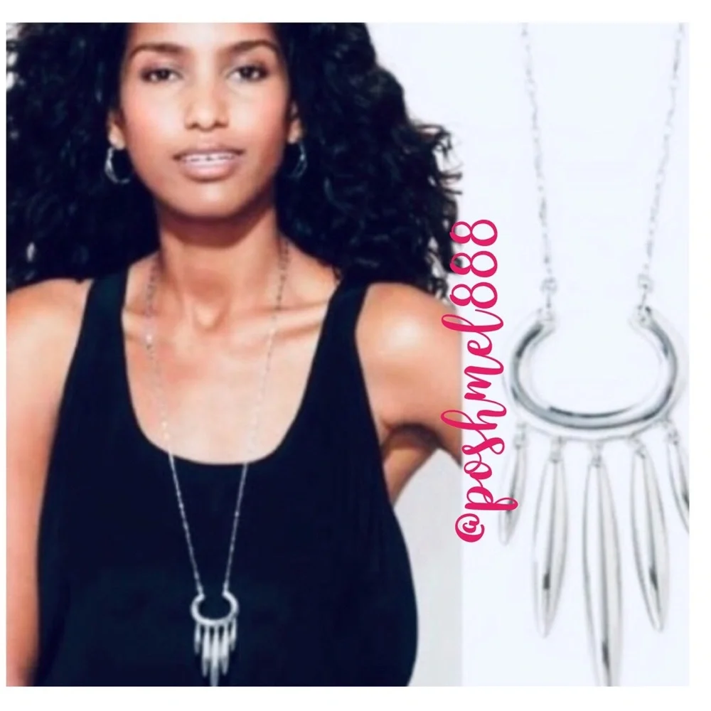 :: S&D [Retired] Silver Nahla Necklace - Picture 3 of 4